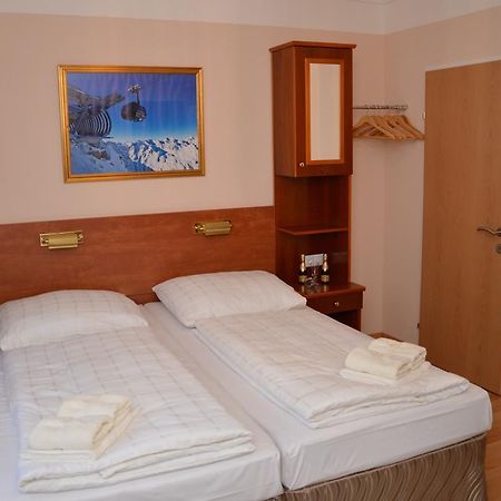 Private Room Pyrkerstrasse Bad Hofgastein Cameră foto